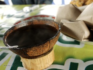 membuat aia kawa, minuman tradisional minangkabau