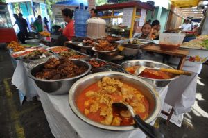 Pasar Takjil Tenar di Kota Padang