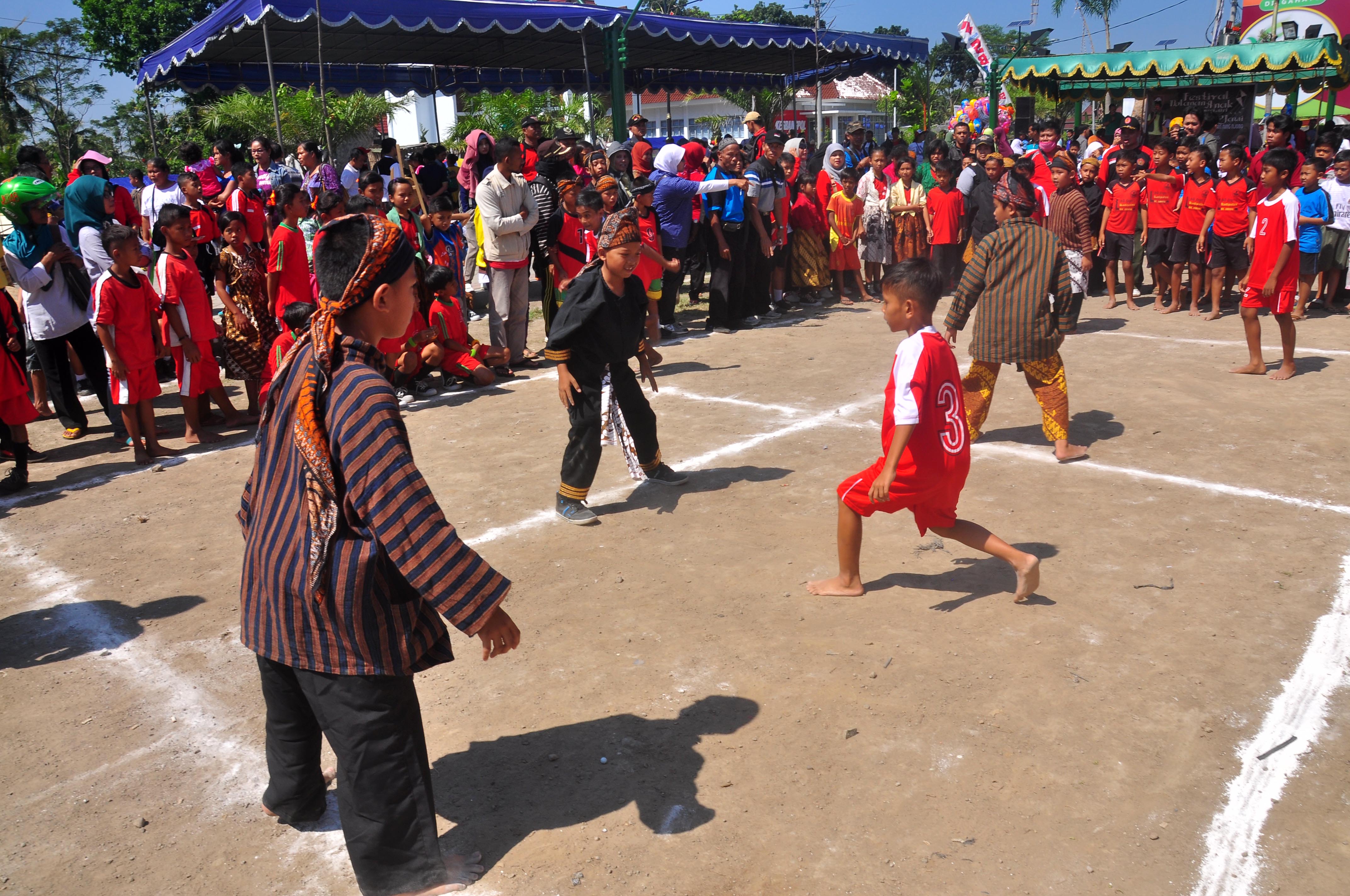 permainan tradisional khas minangkabau