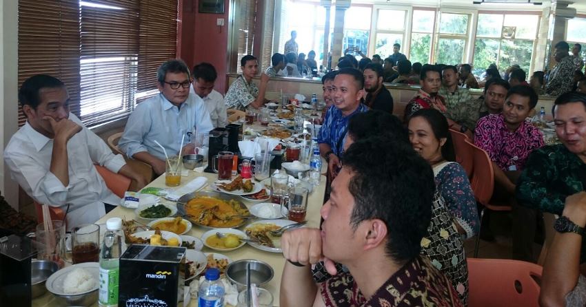 Meski Orang Solo, Pak Jokowi Ternyata Suka Masakan Padang