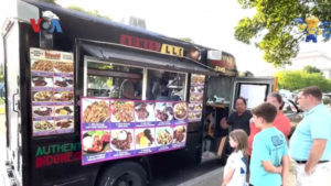 Unik, Inilah Penampakan Nasi Padang Food Truck di AS